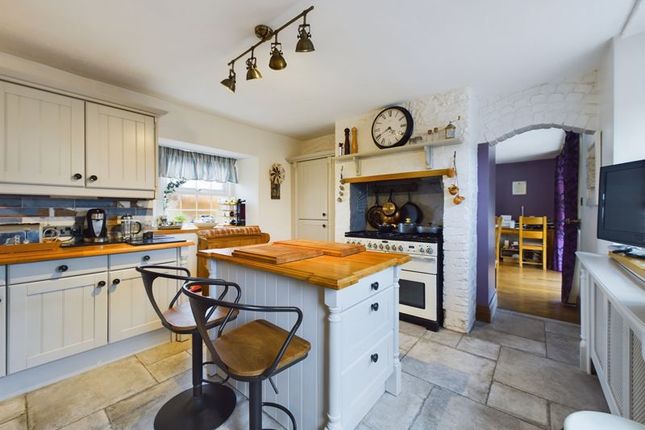 Cottage for sale in Bridgwater Road, Bleadon, Weston-Super-Mare