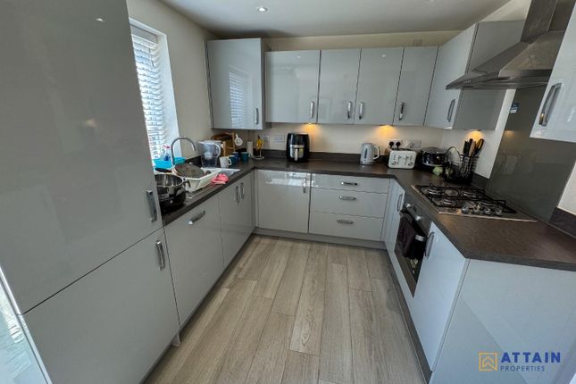 Kitchen Close.Jpg