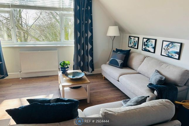 Flat, Blenheim Road, Wakefield photo 5