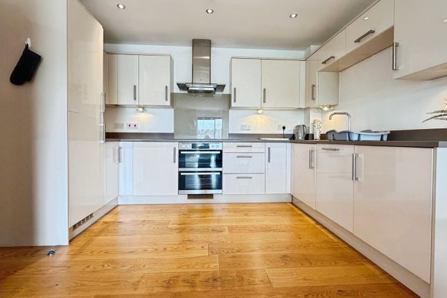 45 Carruthers Court, Racecourse Road, Berkshire photo 4