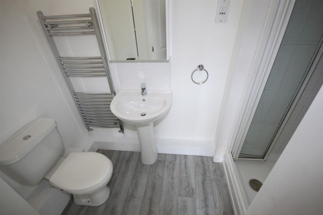 5, Coppice Court, Whiteley photo 4