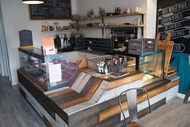 Restaurant/cafe for sale in Cafe &amp; Sandwich Bars S70, Stairfoot, South Yorkshire