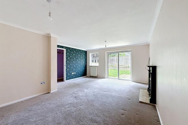 86, Manor Road, Stansted photo 3