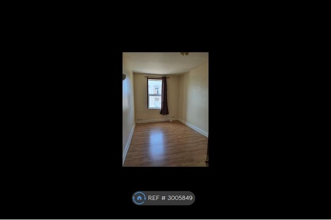 Flat, Nomina House Flying Horse Lane, Dover photo 3