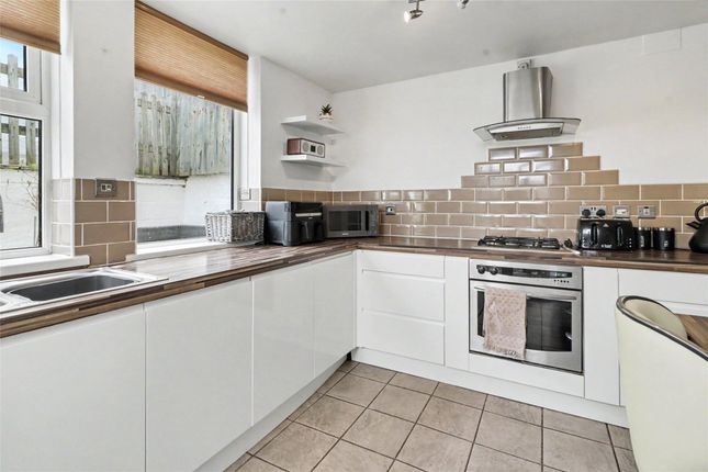 Perfect For First Time Buyers Or First Time Movers, Balmoral Terrace Ilfracombe Devon, Devon photo 3