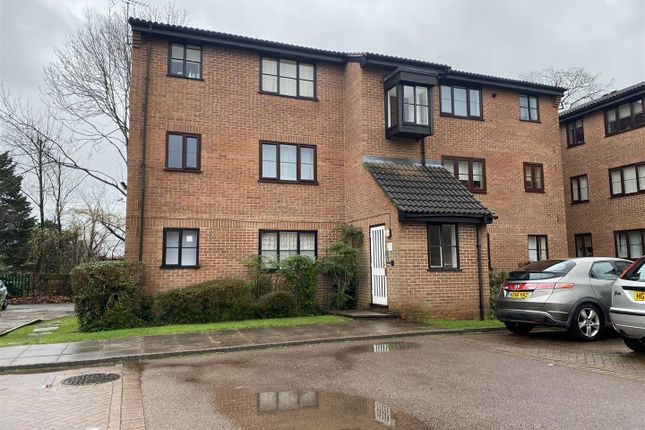 Tempsford Close En2