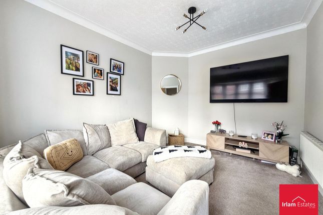 14 Moss Lane, Manchester photo 4