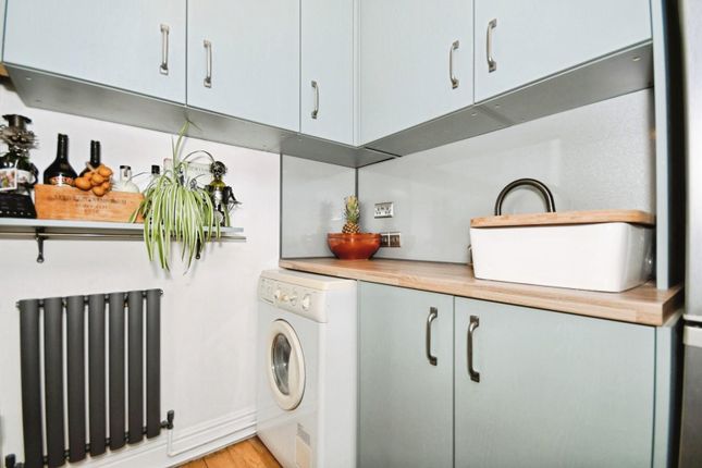 Kitchen 02.Jpg