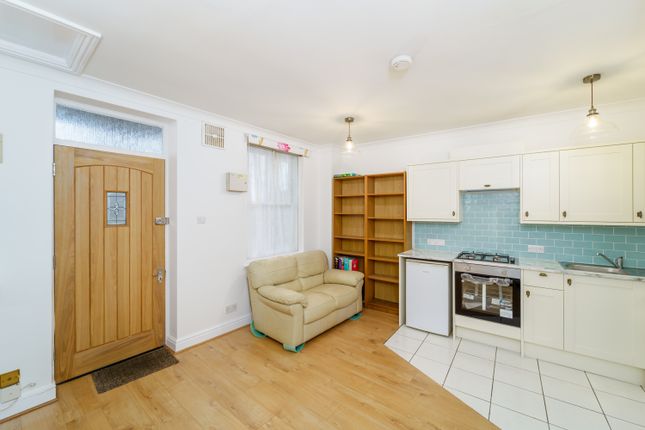 Maisonette for sale in High Street, Stanwell, Staines