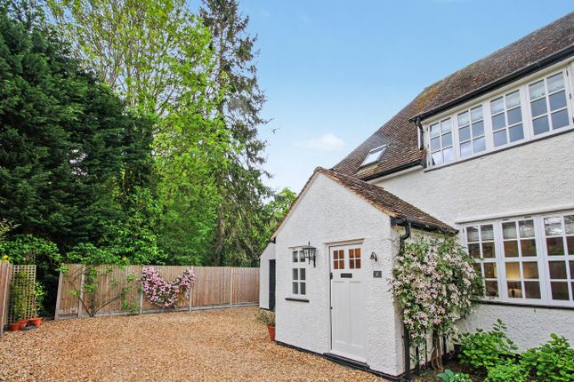 2 Cloisters Cottages, Barrington Road, Letchworth Garden City photo 4