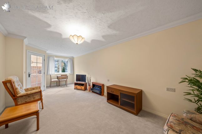 12 Bramble Lodge, Brambledown Road, Wallington photo 2