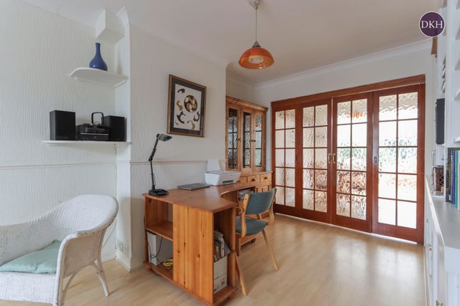 31, Fuller Way, Rickmansworth photo 3