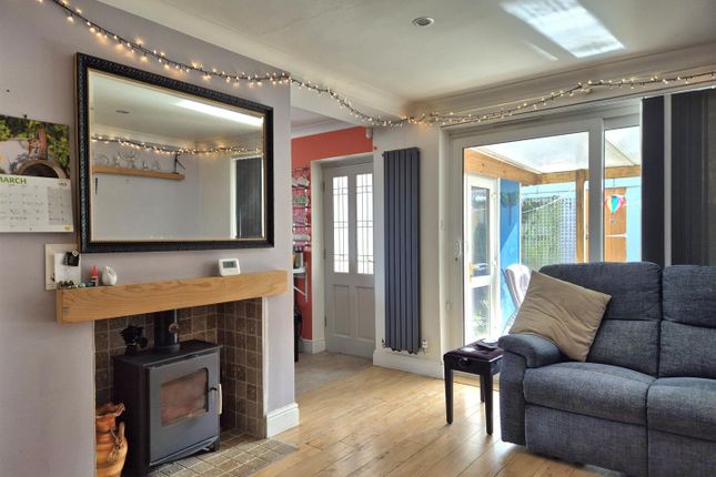 20, Walnut Close, Weston-Super-Mare photo 2