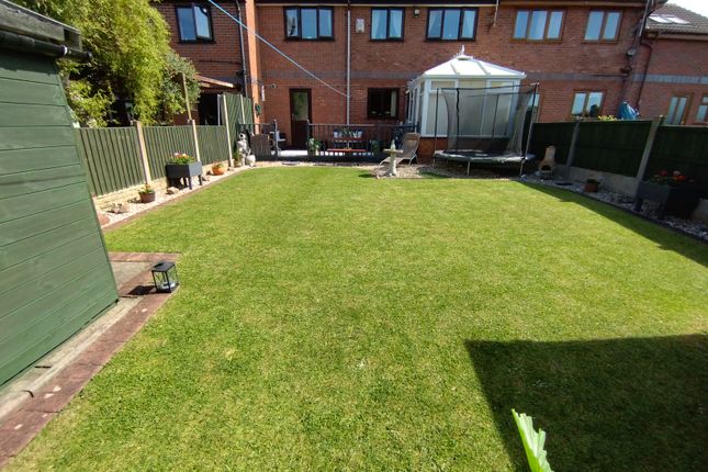 4, Waterloo Grove, Stoke On Trent photo 2