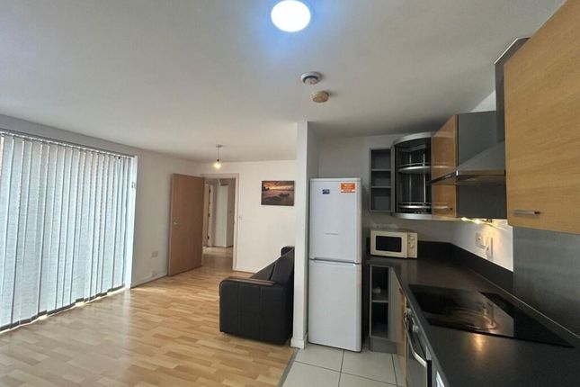Flat 64, The Lock Building, London photo 4
