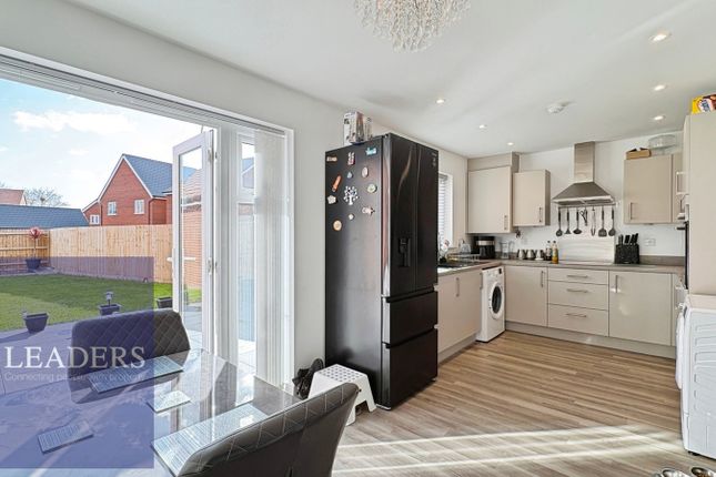 41, Edwards Avenue, Essex photo 4
