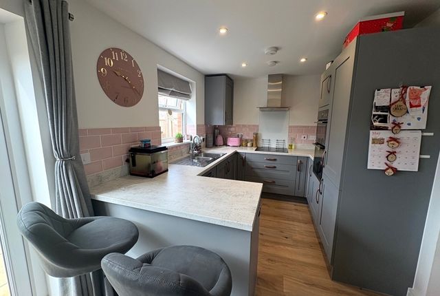 136, Meadow Acre Road Devon, Gittisham photo 2