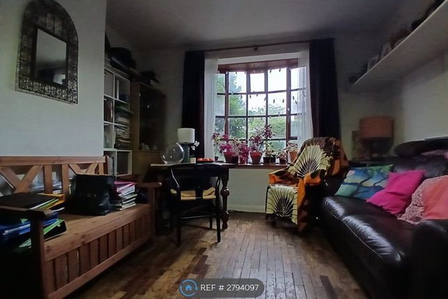 3-bed house on Cinderford Way, Bromley, £3,950/mo