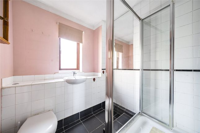 End terrace house for sale in Willow Tree Close, London