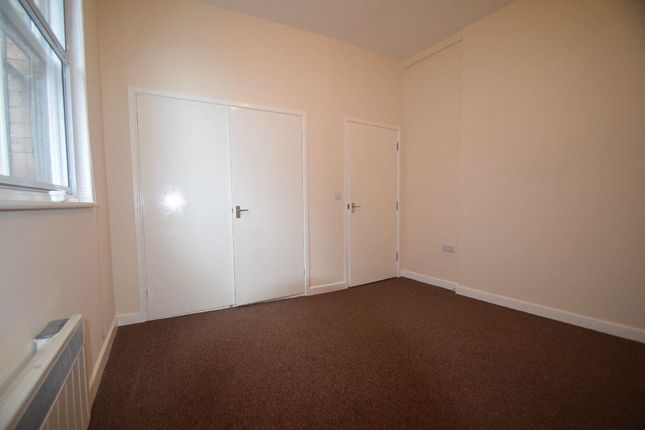 Flat 1, 77A, High Street, Newport photo 4