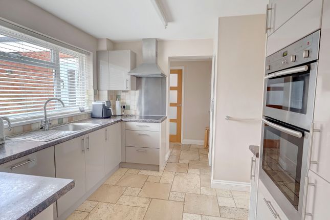 30, Southfield Drive, High Wycombe photo 4