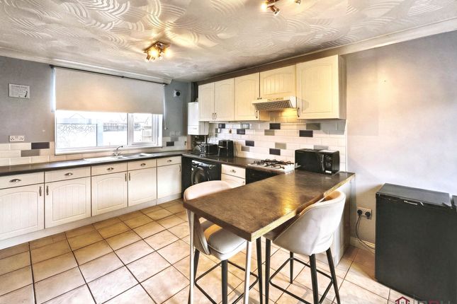 49 Markham Road, Doncaster photo 4