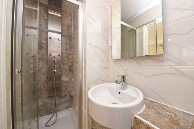Flat for sale in Chase Road (Access Via Alexandra Court), Oakwood, Southgate