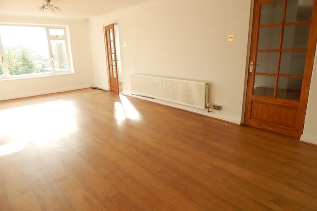 126 High Street, Dewsbury photo 4