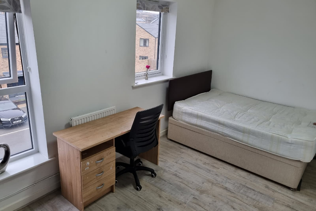 Arbus Crescent, Harrow photo 5