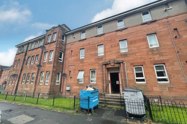 Flat to rent in Mitchell Avenue, Renfrew