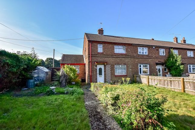 Thumbnail Terraced house for sale in Botley Road, Ley Hill, Chesham