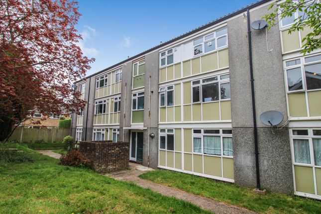 Thumbnail Flat for sale in Holtye Walk, Crawley, West Sussex.