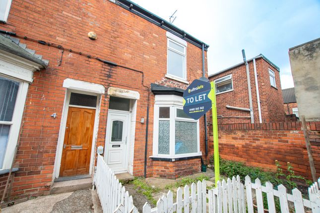 Thumbnail End terrace house to rent in Henley Avenue, Brazil Street, Hull