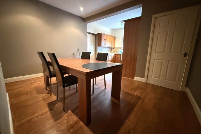 36 Marshall Terrace, Durham photo 4