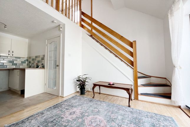 66, Howards Way, Newton Abbot photo 3