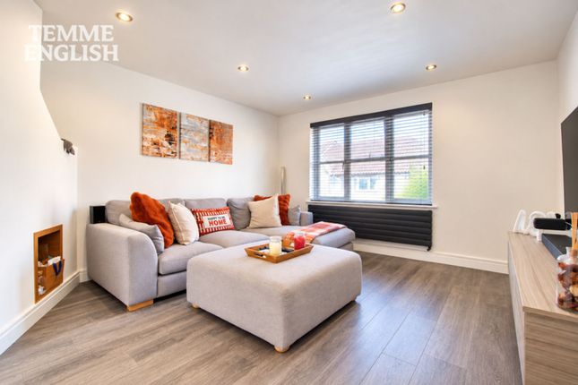 32 Kenilworth Place, Basildon photo 4