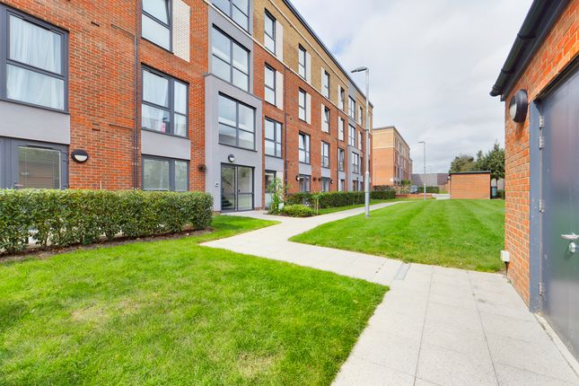 Property For Sale In Arla Place Ruislip Ha4 Buy Properties In Arla Place Ruislip Ha4 Zoopla