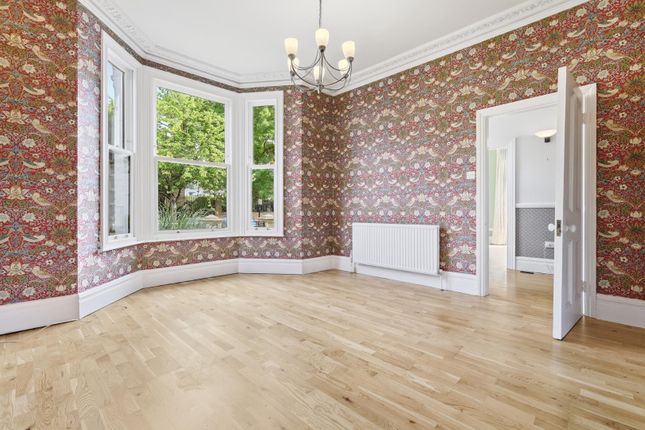 70, Cambridge Road South, London photo 4