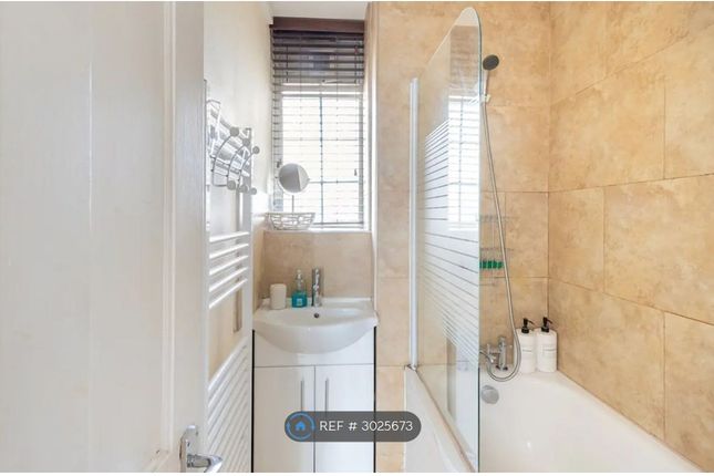 Flat, Aylmer House Eastney St, London photo 5