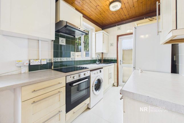 Thornhill Road, Surbiton photo 4