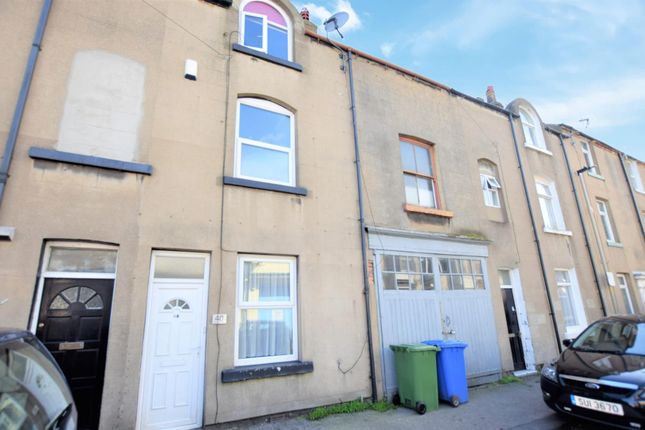 Terraced house for sale in Trafalgar Road, Scarborough