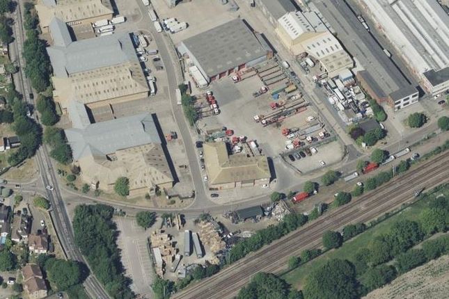 Thumbnail Commercial property for sale in Brent Yard, Travellers Lane, Welham Green, Hatfield