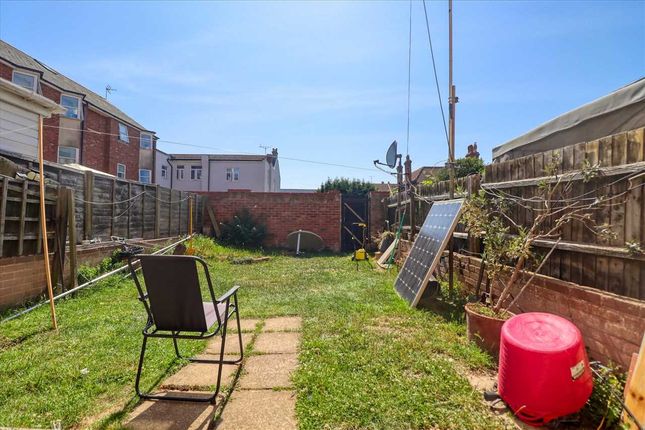 3, Beaconsfield Road, East Clacton photo 4