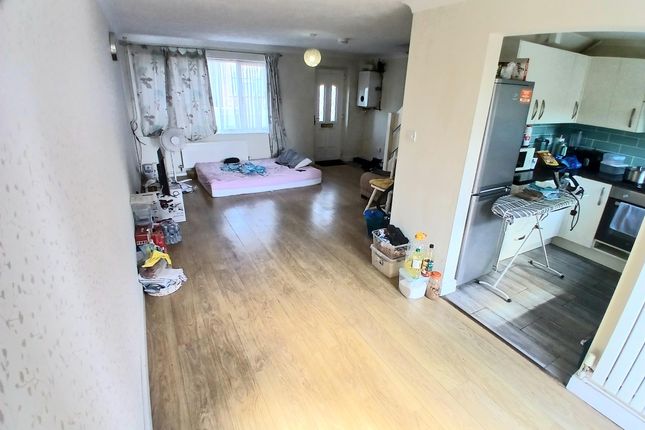 11, Thackeray Close, ROYSTON photo 3
