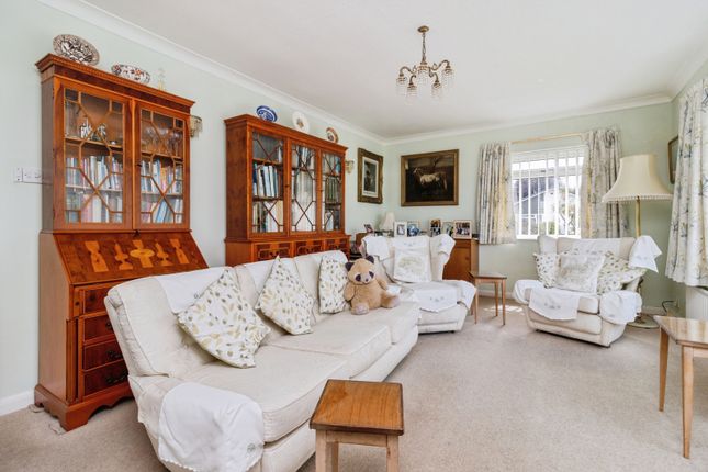 17, Orchard Way, Totnes photo 4