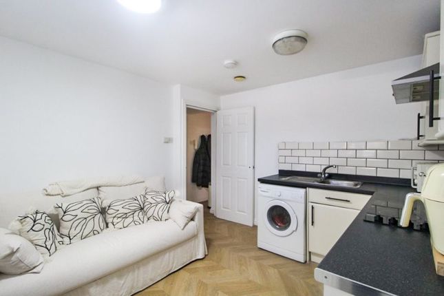 Flat 3, 117 Tavistock Street, Bedford photo 3