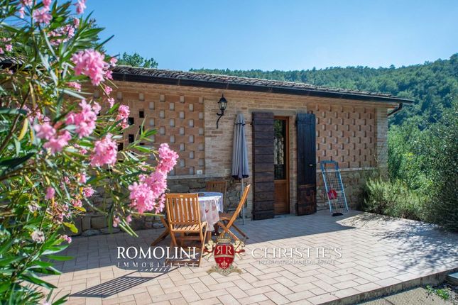 Country house for sale in Città di Castello, Umbria, Italy