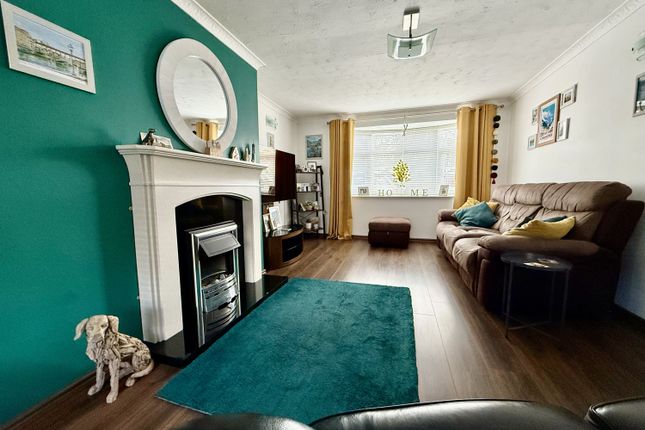 4, Eastdene Way, Peterlee photo 3