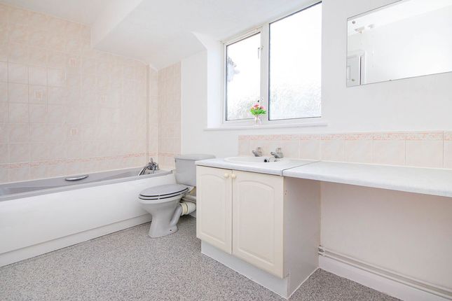 Flat 18, Royston Court, Stanley Road, Southampton photo 4