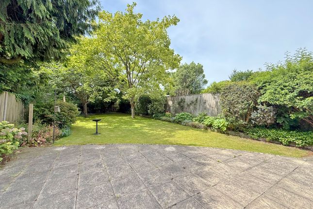 49, Carmarthen Avenue, Portsmouth photo 2